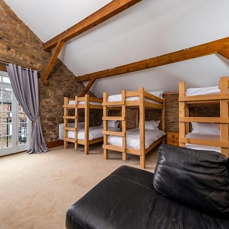 Muncaster Castle Coachman'S Quarters Bed & Breakfast เรเวนกลาส ภายนอก รูปภาพ