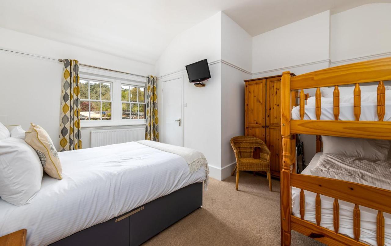 Muncaster Castle Coachman'S Quarters Bed & Breakfast เรเวนกลาส ภายนอก รูปภาพ