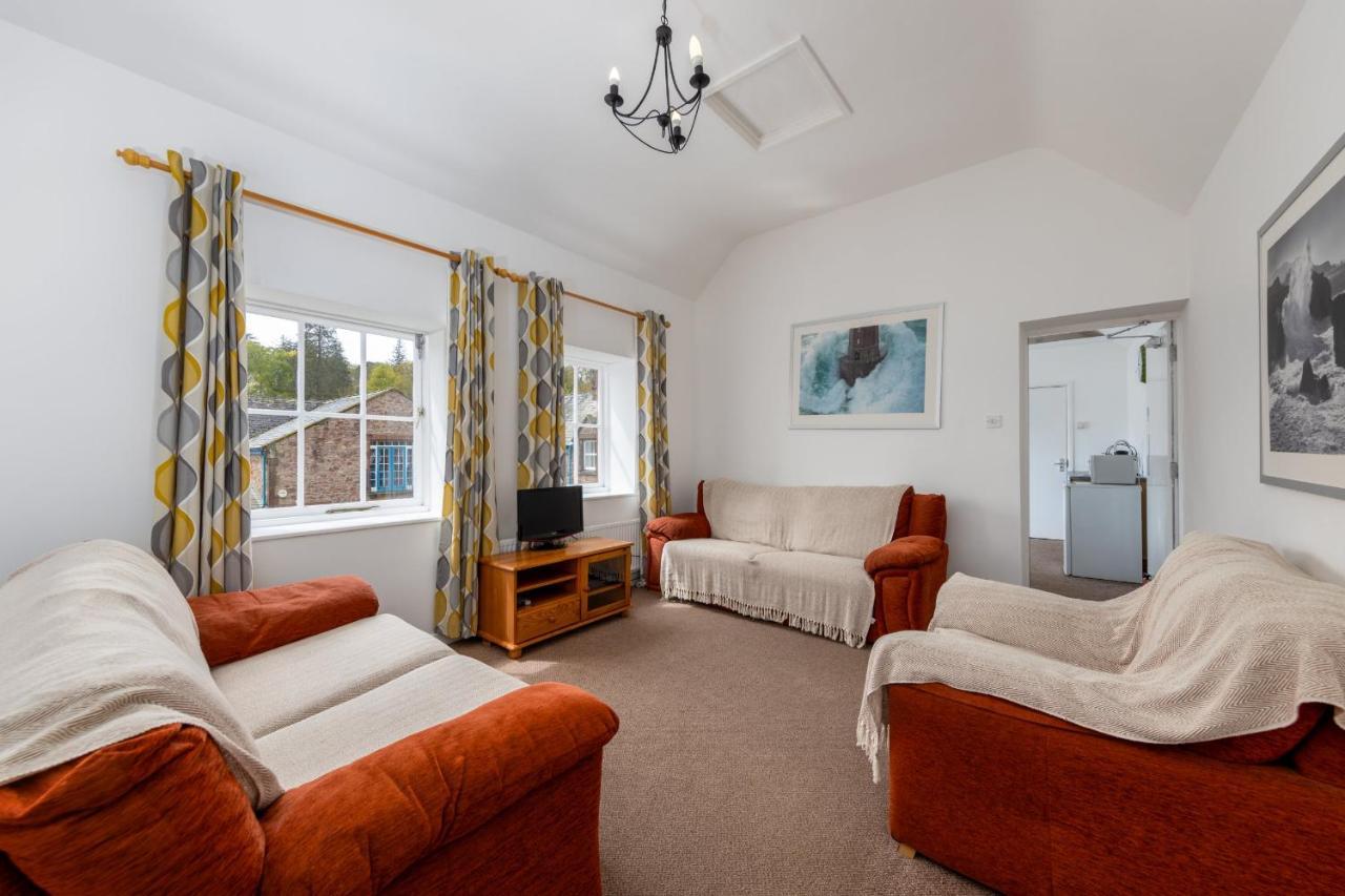 Muncaster Castle Coachman'S Quarters Bed & Breakfast เรเวนกลาส ภายนอก รูปภาพ