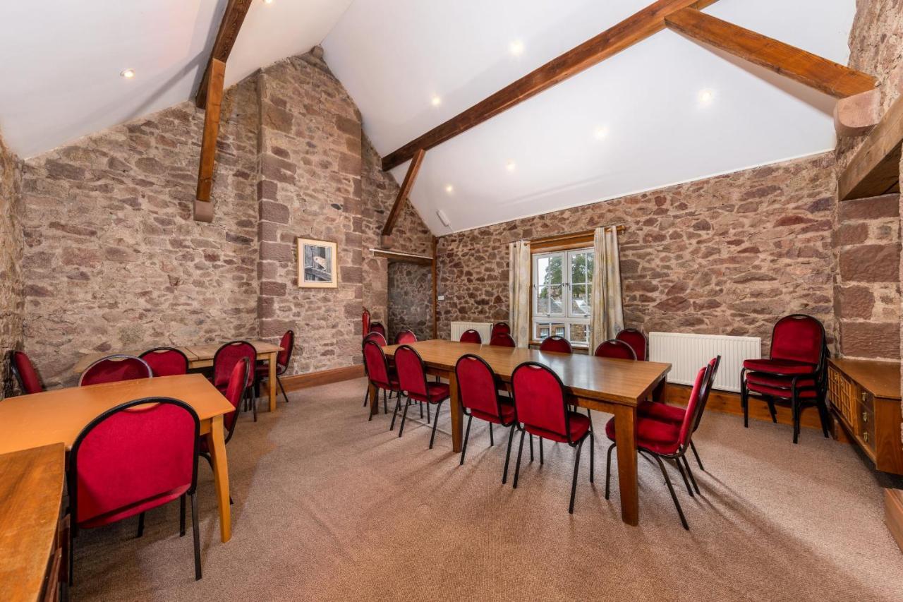Muncaster Castle Coachman'S Quarters Bed & Breakfast เรเวนกลาส ภายนอก รูปภาพ