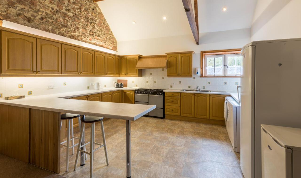 Muncaster Castle Coachman'S Quarters Bed & Breakfast เรเวนกลาส ภายนอก รูปภาพ